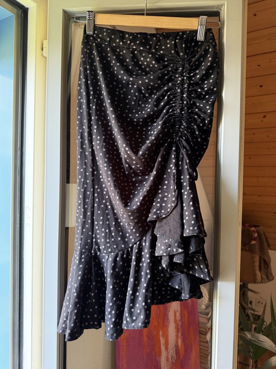 Gonne: Black Polka Dot Midi Skirt – Usato da Zürich venduto da BettinaMarie2308