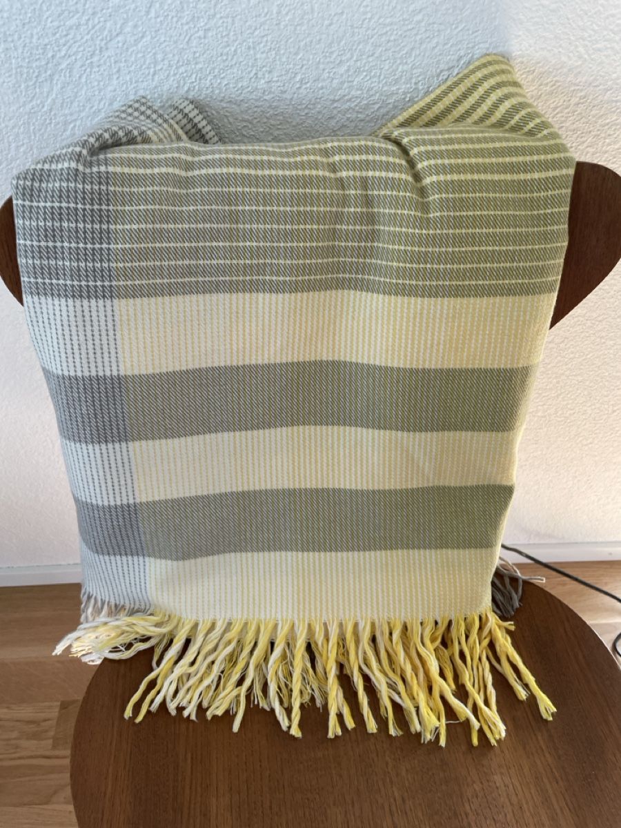 Decken: Plaid Wolldecke – Gebraucht aus Liebefeld von Langspielplatte