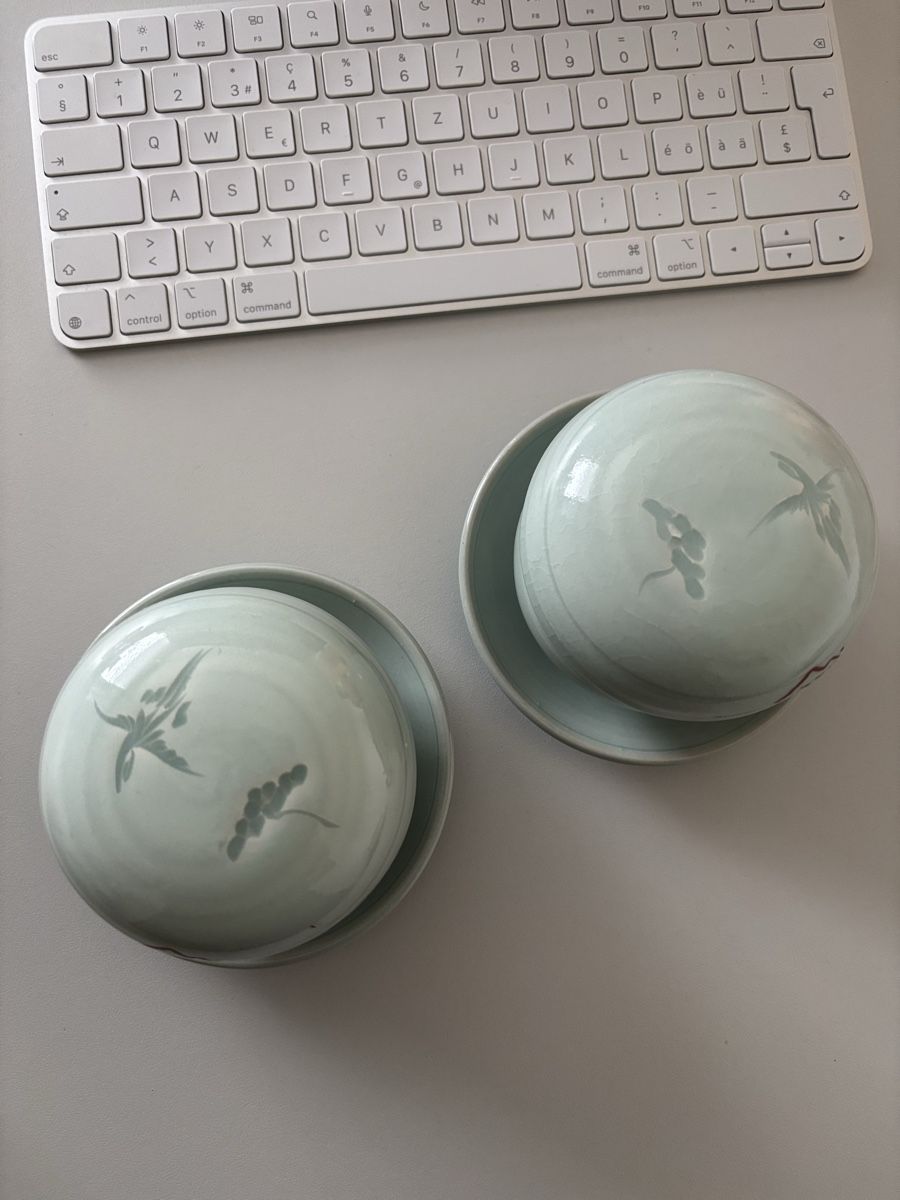 Tazze: KumGangSan Korean Celadon Tea Cups – Nuovo (secondo la descrizione) da Buchrain venduto da Mr.Kim 1