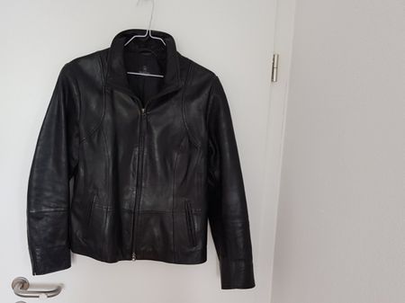Kurze Lammnappa-Lederjacke in schwarz Marke Madeleine