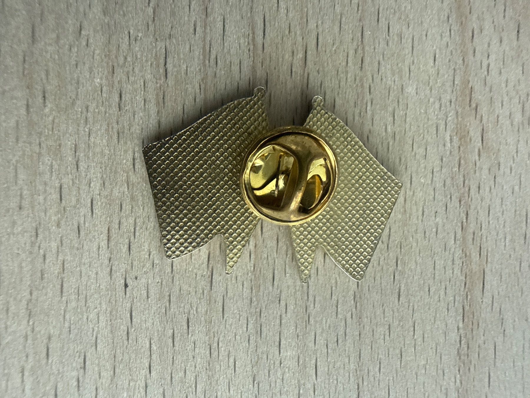 Plaquettes & Badges: Pin  Flaggen Deutschland - USA – D'occasion à Glattbrugg par Schweigmatt 1