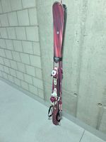 Salomon Ski inkl. passenden Skistöcken