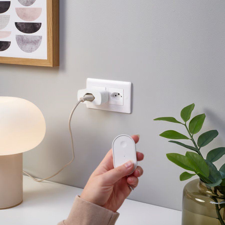 Ikea Spine: Ikea Tretakt smarte Steckdose, 6 Stk. – Nuovo (secondo la descrizione) da Grosshöchstetten venduto da Professio7 2