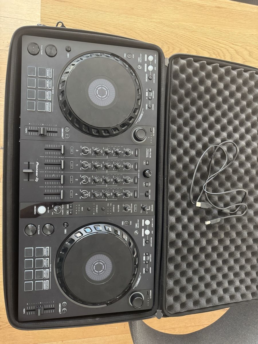 Pioneer Console di mixaggio: Pioneer FLX6 + Hardcase – Usato da Naters venduto da mar_6qzl 1