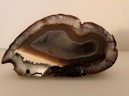 wunderschöner Edelstein - Quarz mit polierter Front