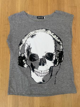 T-Shirt in Grau mit Totenkopf Print, Grösse S