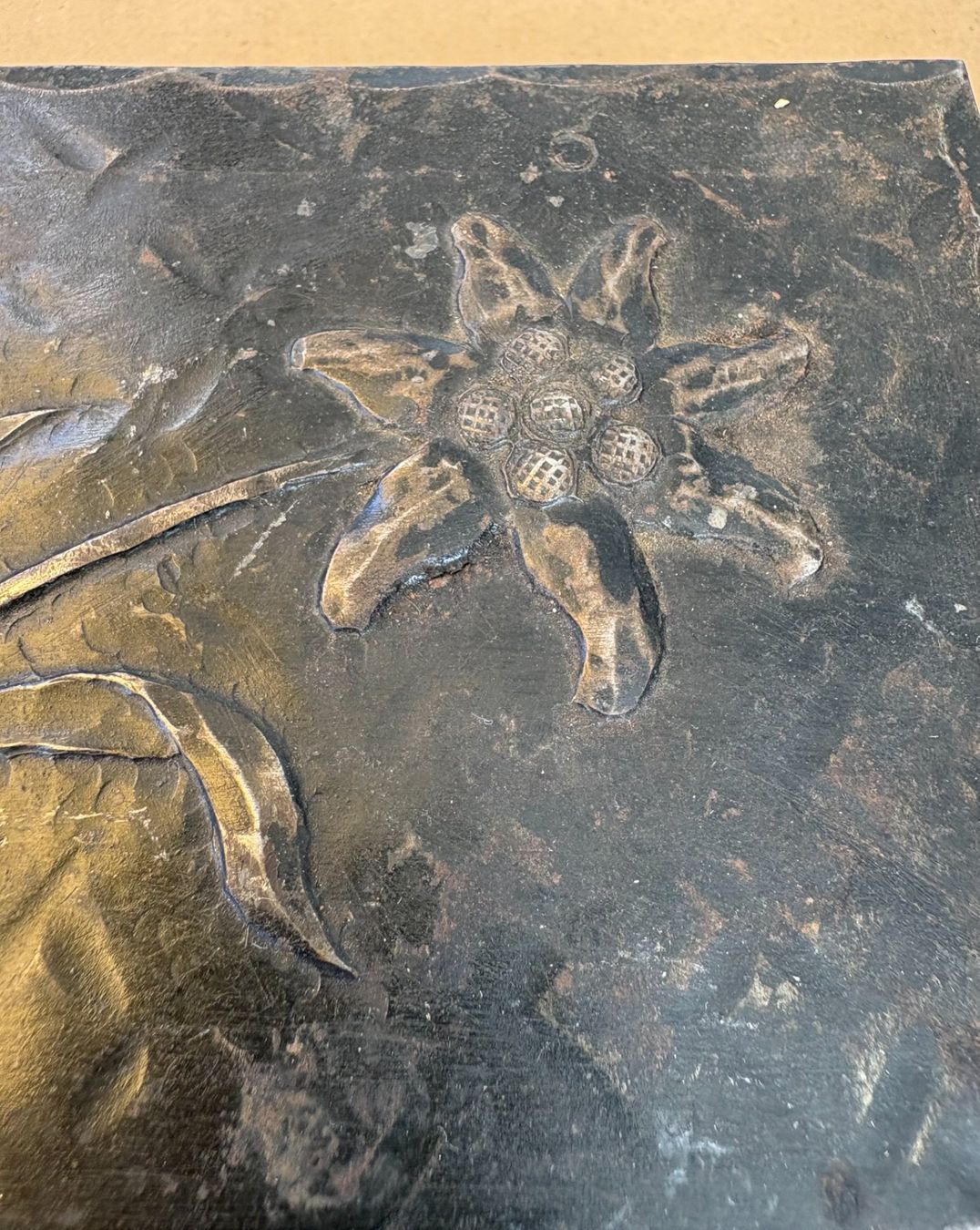Cassapanche: VINTAGE SCHMUCKDOSE EISEN EDELWEISS – Usato da Ostermundigen venduto da Wyatt-Earp 1