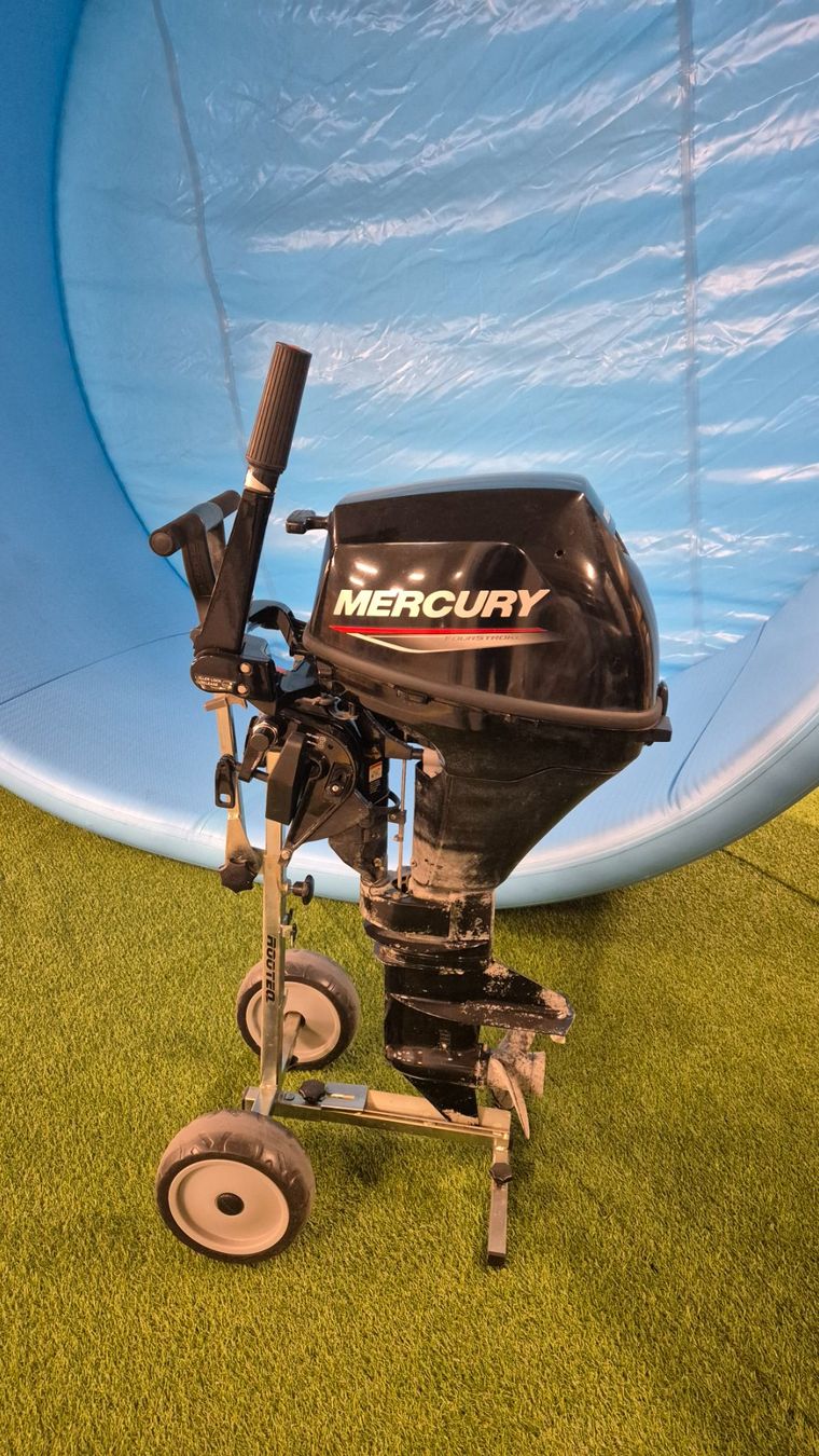 Mercury Motoren: 8PS Mercury Aussenbord Motor – Gebraucht aus Stetten AG von LavaPools