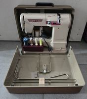 Machine à coudre Elna Supermatic année 50