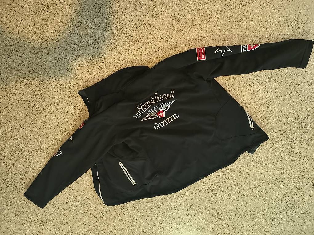 Giacche: Swiss Bull Jacke  – Usato da Au SG venduto da hac_sn68 3