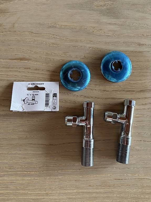 Robinetterie: Eckventil Messing Chrom glänzend 1/2 Zoll – D'occasion à Aeugst am Albis par Pedisan