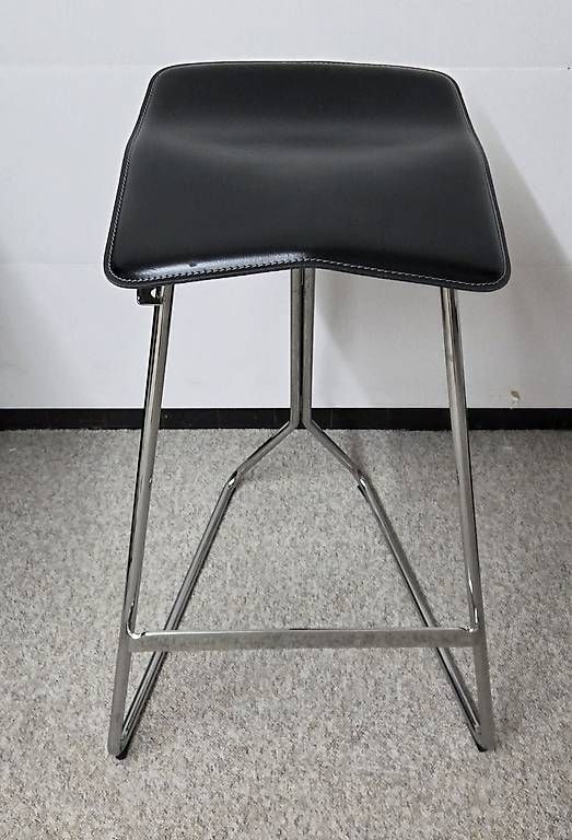 Classicon Hocker: Bar Hocker  Leder / Chromstahl – Gebraucht aus Winterthur von LucaRicardo
