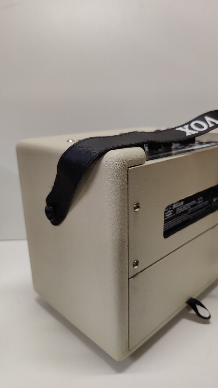 Vox Amplificatori: VOX MINI3 Gitarrenverstärker, mit Kabel oder Batterie (LG) – Usato da Neuenhof venduto da SchnaeppliAllerlei 3