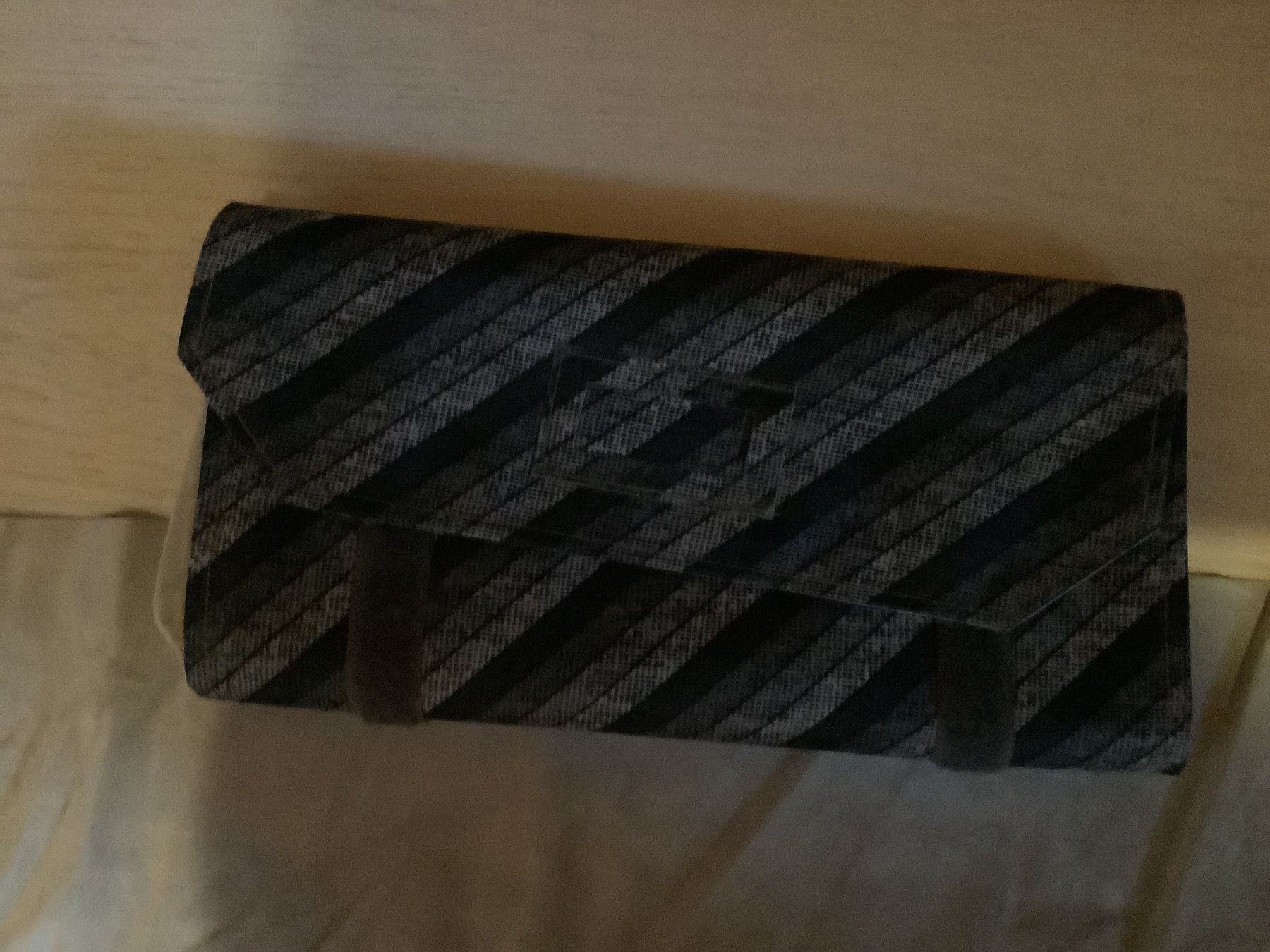 Pareti & Soffitti: Pochette de présentation pour bijoux. – Usato da Epalinges venduto da janvs 2