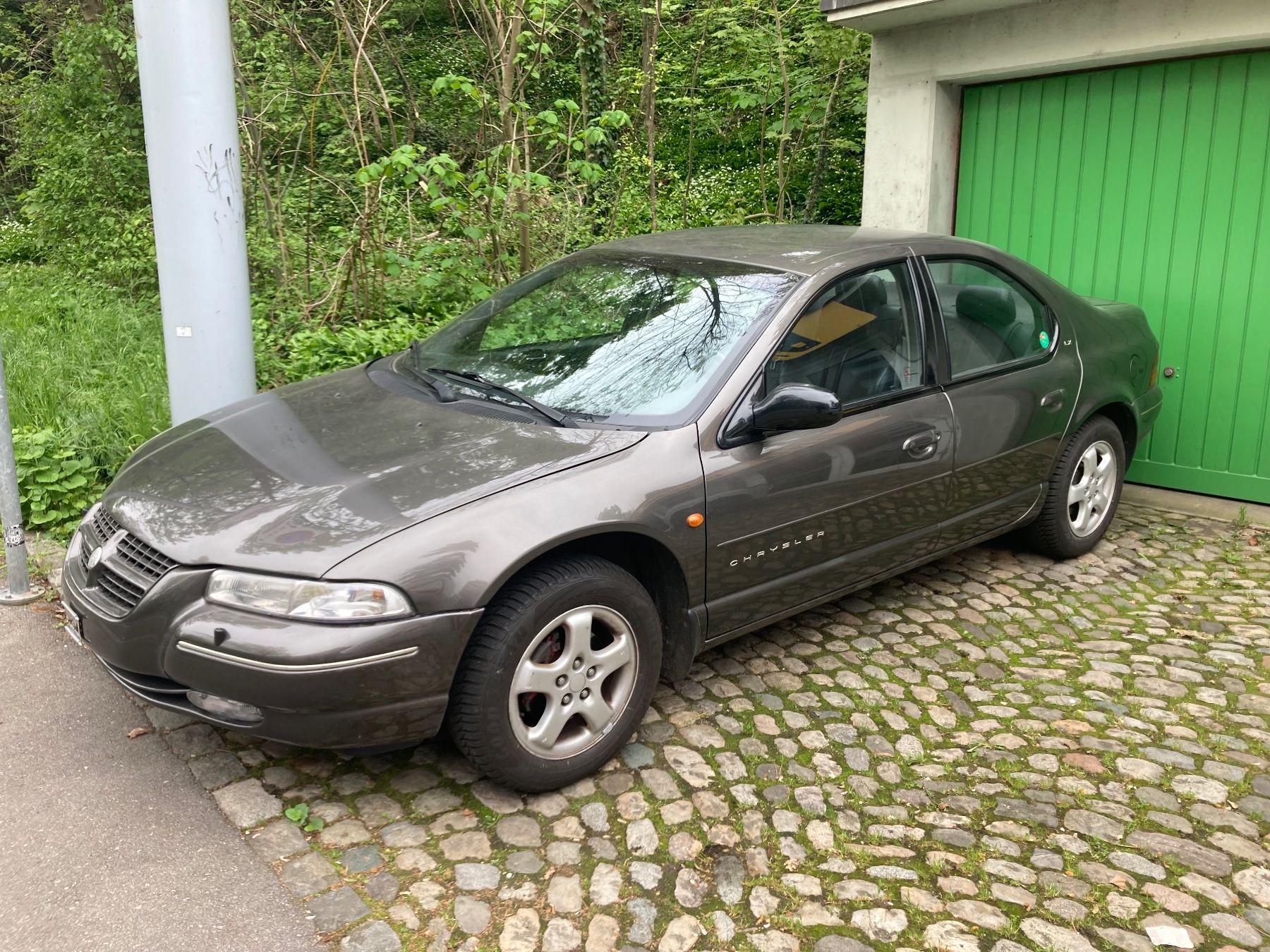 Chrysler Automobili: Chrysler Stratus 2.5 – Usato da Zullwil venduto da Jeep-Toledo