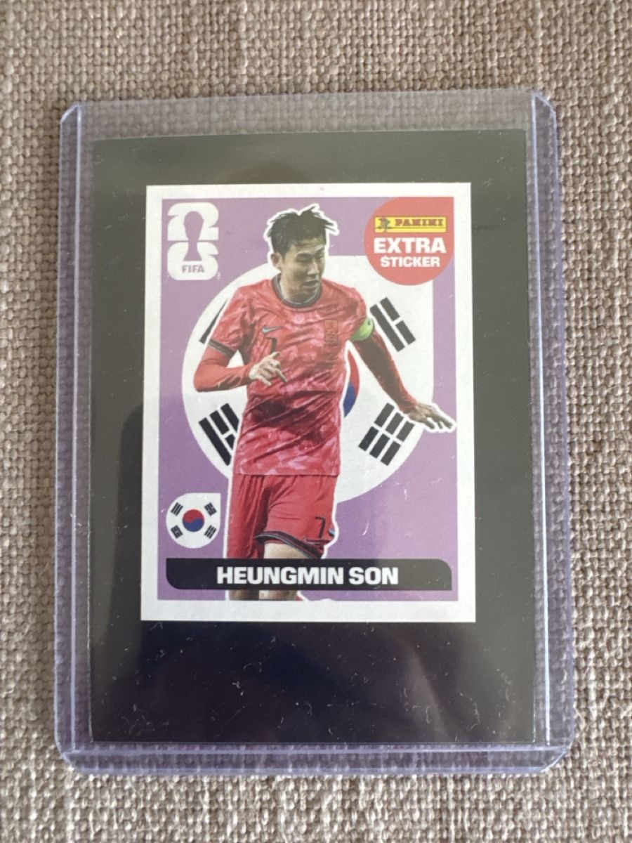 Panini Carte collezionabili: WM 2026 Panini extra Sticker Heungmin Son Pink – Nuovo (secondo la descrizione) da Zürich venduto da Stg7