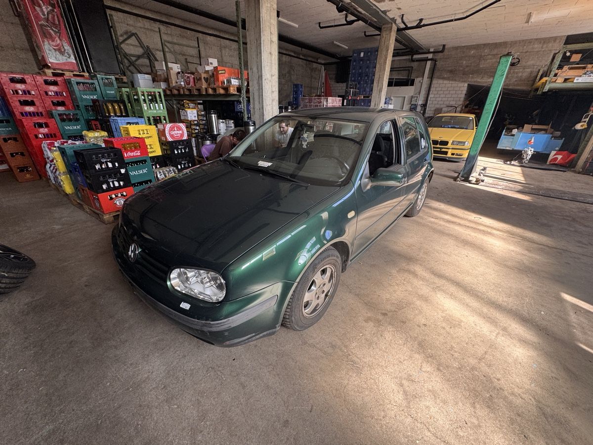 VW Automobili: VW golf 4 1.6 – Usato da Bosco Luganese venduto da Olix2020