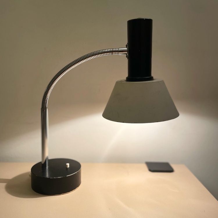 Lampe de Bureau Vintage en Tole Émaillé et Chrome, France, 1960s en vente sur