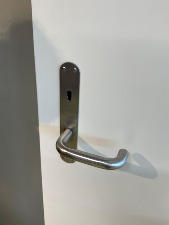 Porte: Weisse Holztüre – Usato da Zug venduto da Bauteile-Zug 1