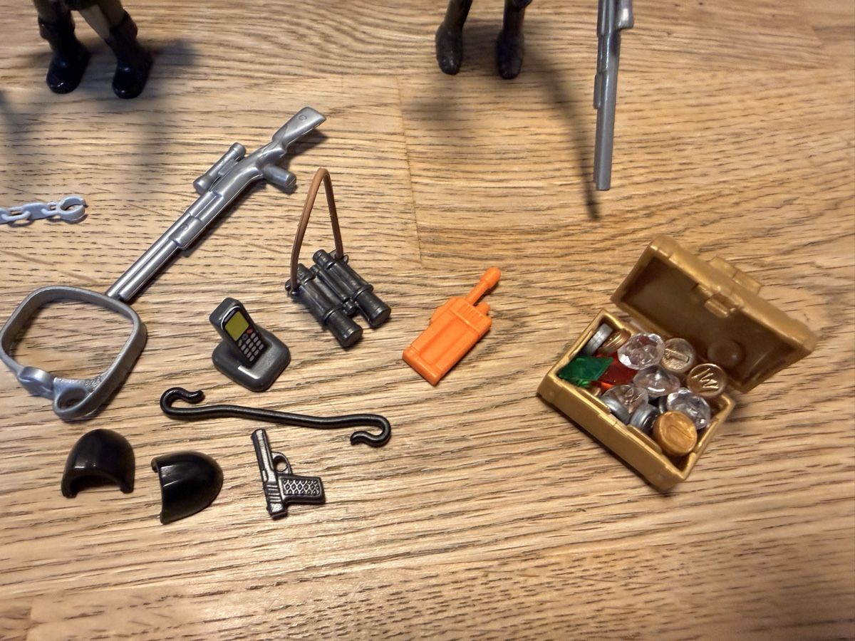 Playmobil Spielzeuge: Playmobil Ganoven – Gebraucht aus Zürich von amicitia_77 2