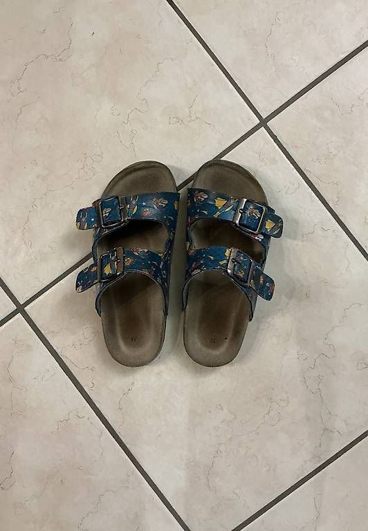 Chaussures garçon: Finken zum austragen Größe 33 – D'occasion à Zimmerwald par wuff81