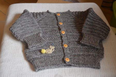TAILLE 74 - VESTE NEU - HANDARBEIT