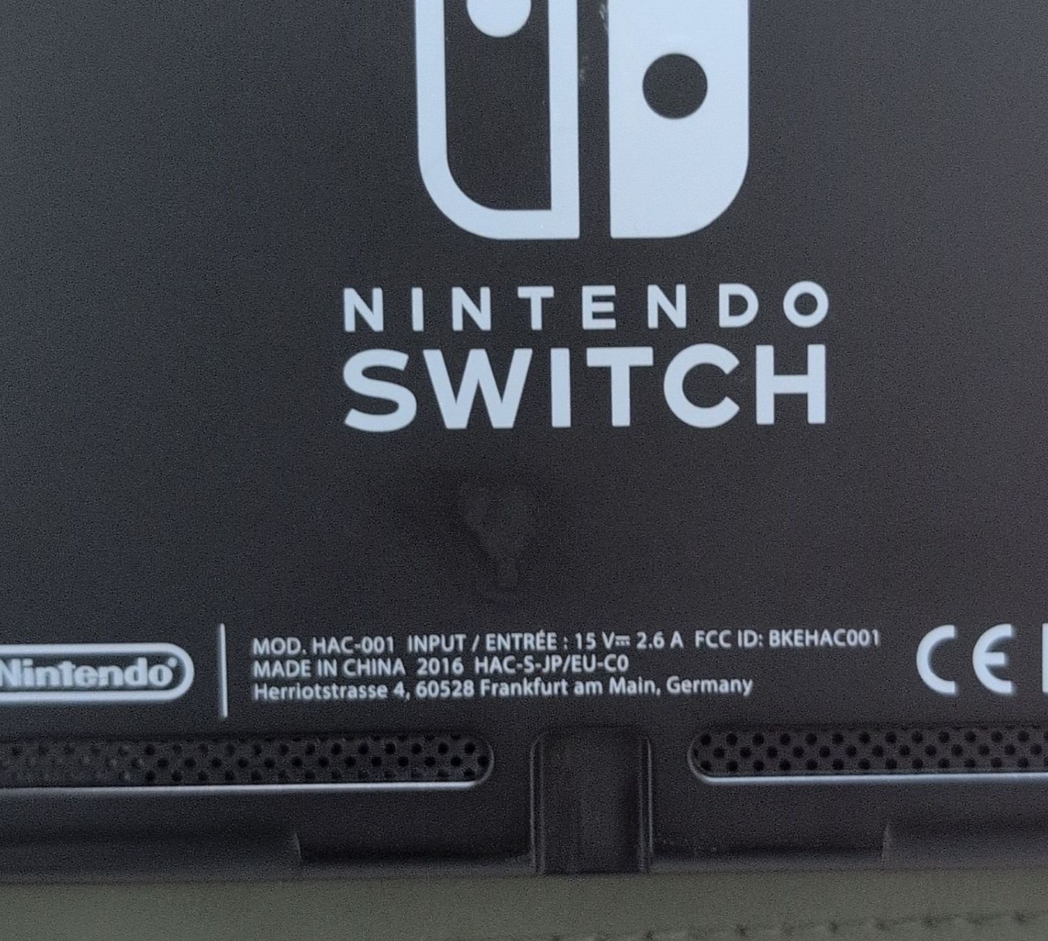 Nintendo Consoles: Nintendo Switch Console Model HAC-001 with Joy-Cons – D'occasion à Brütten par setenius 4