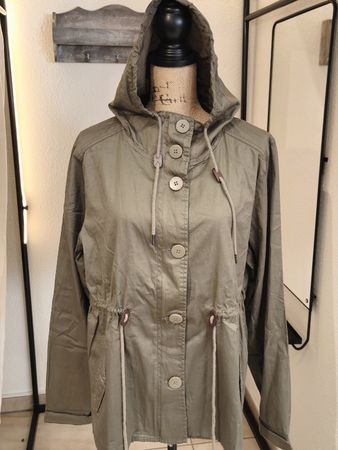 Chicorée Übergangsjacke Khaki Grösse XL guter Zustand