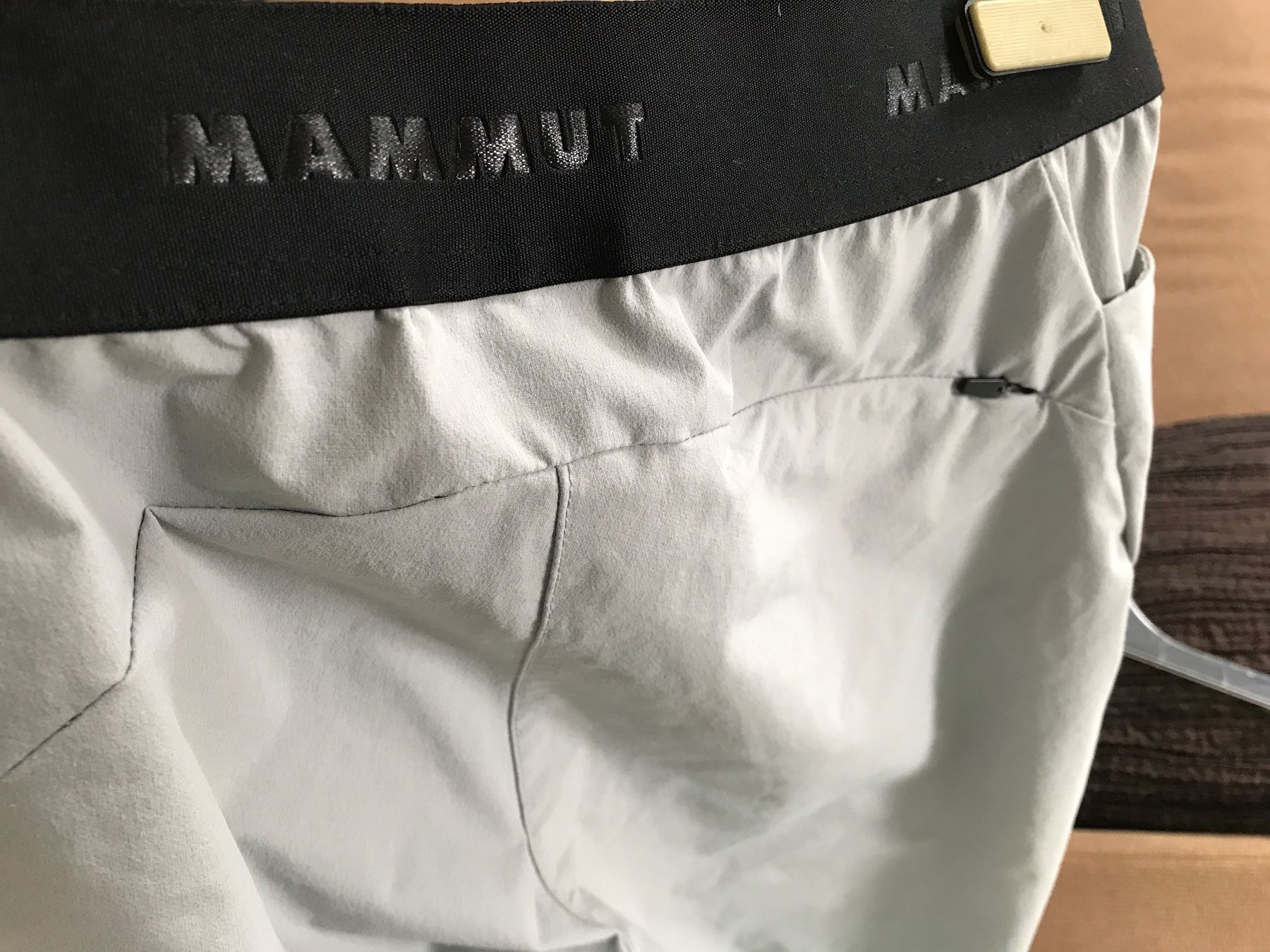 Mammut Pantaloni: MAMMUT Hose in Hellgrau EU38 – Usato da Glattfelden venduto da Danshari 3