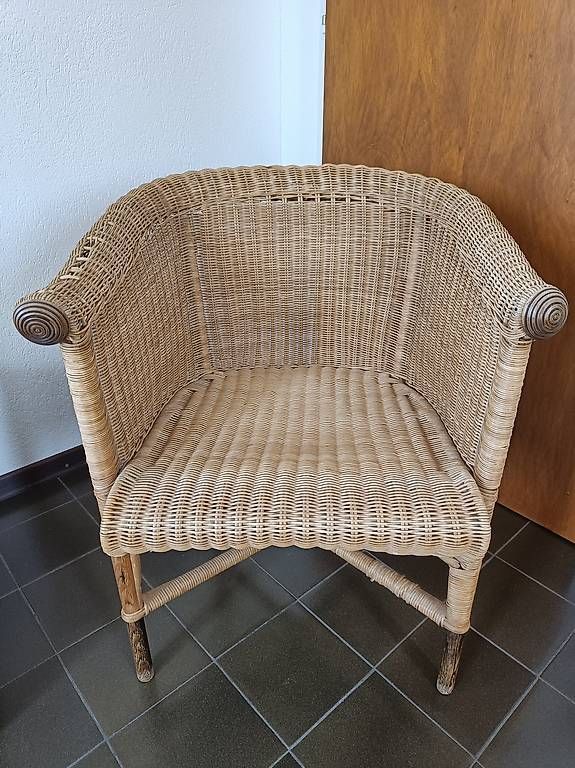 Poltrone: Fauteuil en osier  – Usato da La Chaux-de-Fonds venduto da agaric 1