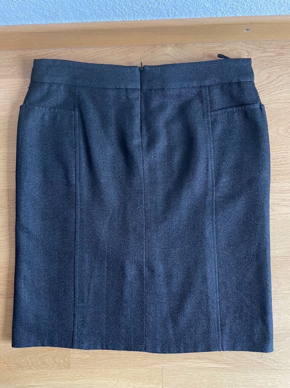 Gucci Gonne: Gucci black Skirt – Usato da zürich venduto da Ildiavolovesteprada 1