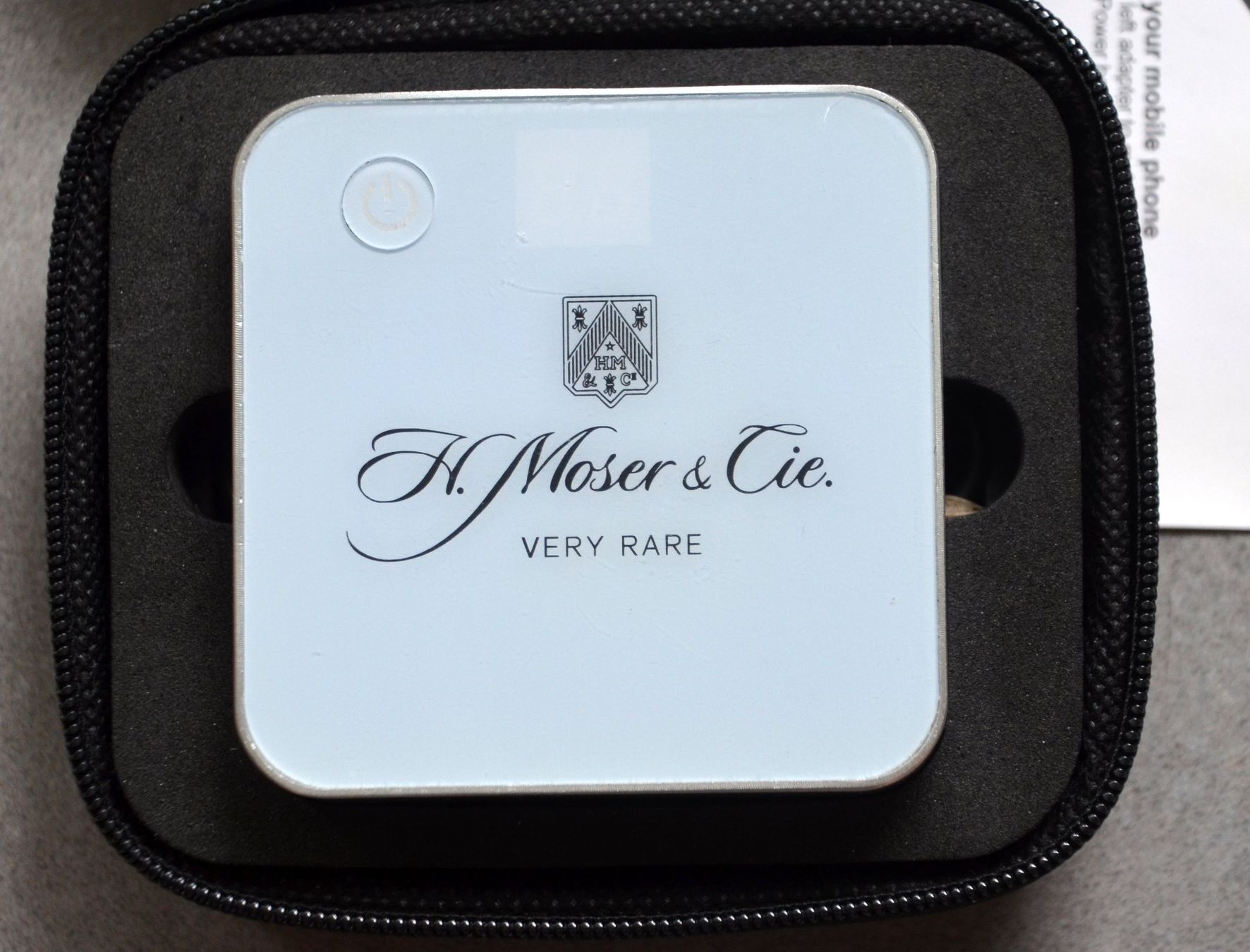 Batterie: Powerbank 4500mAh H.Moser & Cie – Usato da Collonges venduto da arashee 2