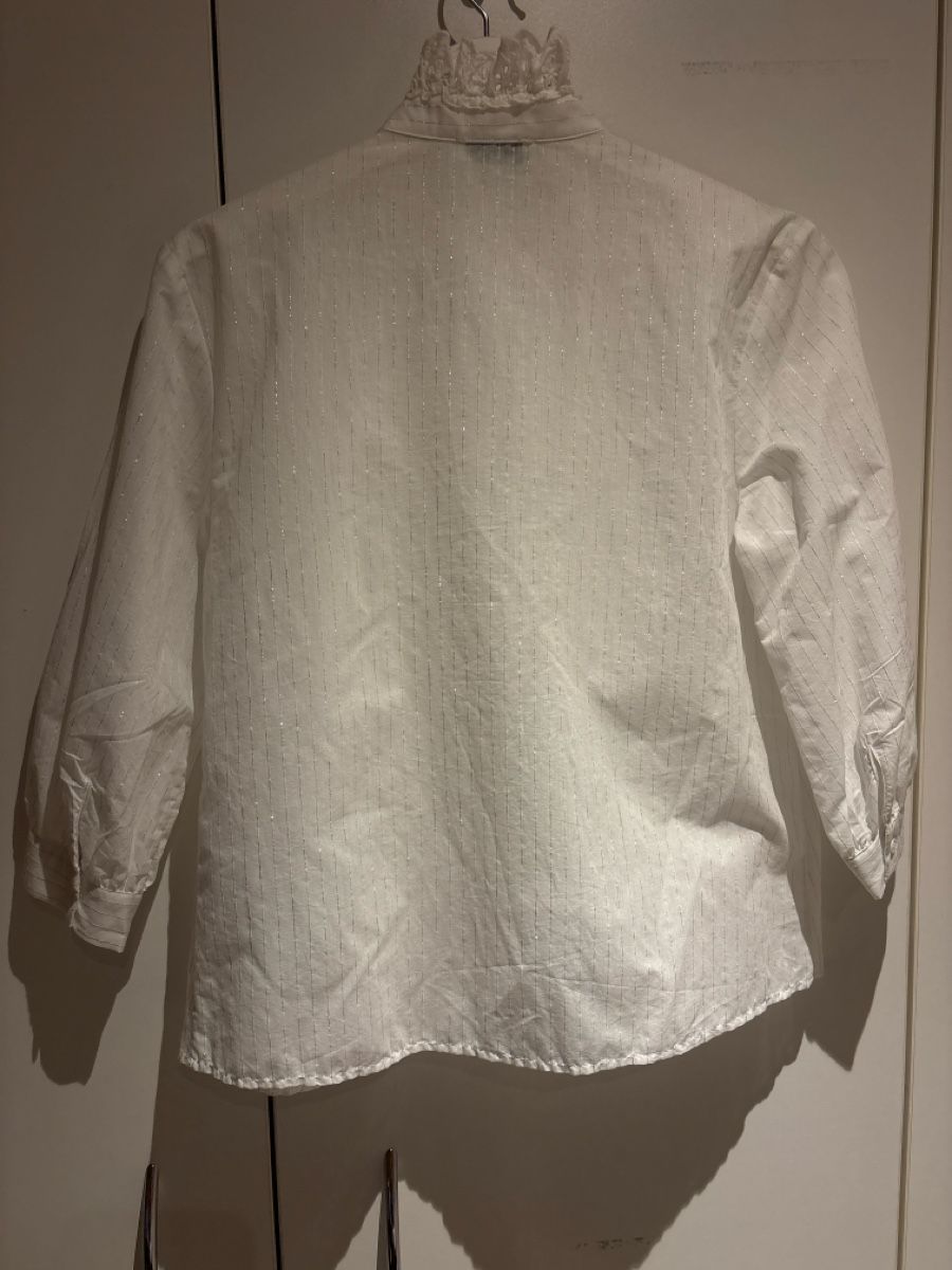 Sandro Camicette: Sandro Bluse: Weiss mit silbernen Details – Usato da Hilterfingen venduto da lavendu 4