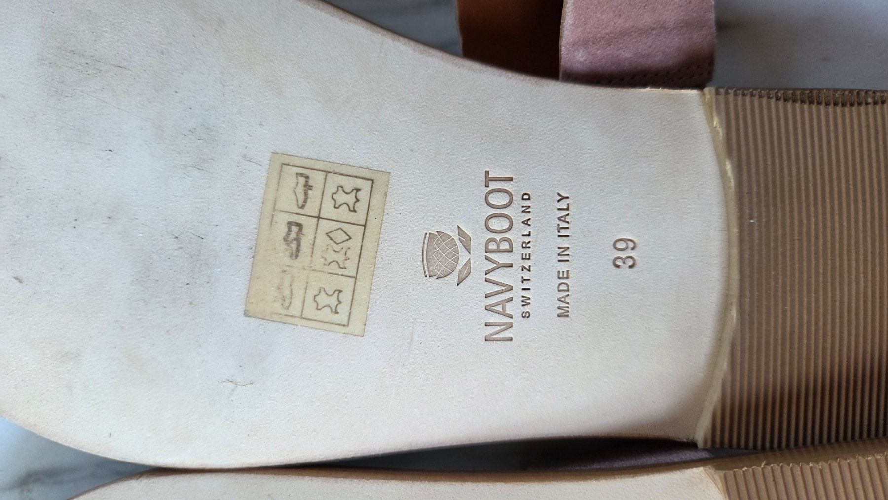 Navyboot Chaussures femmes: Navyboot Sandalen 39 – D'occasion à Fislisbach par Maieriisli25 5