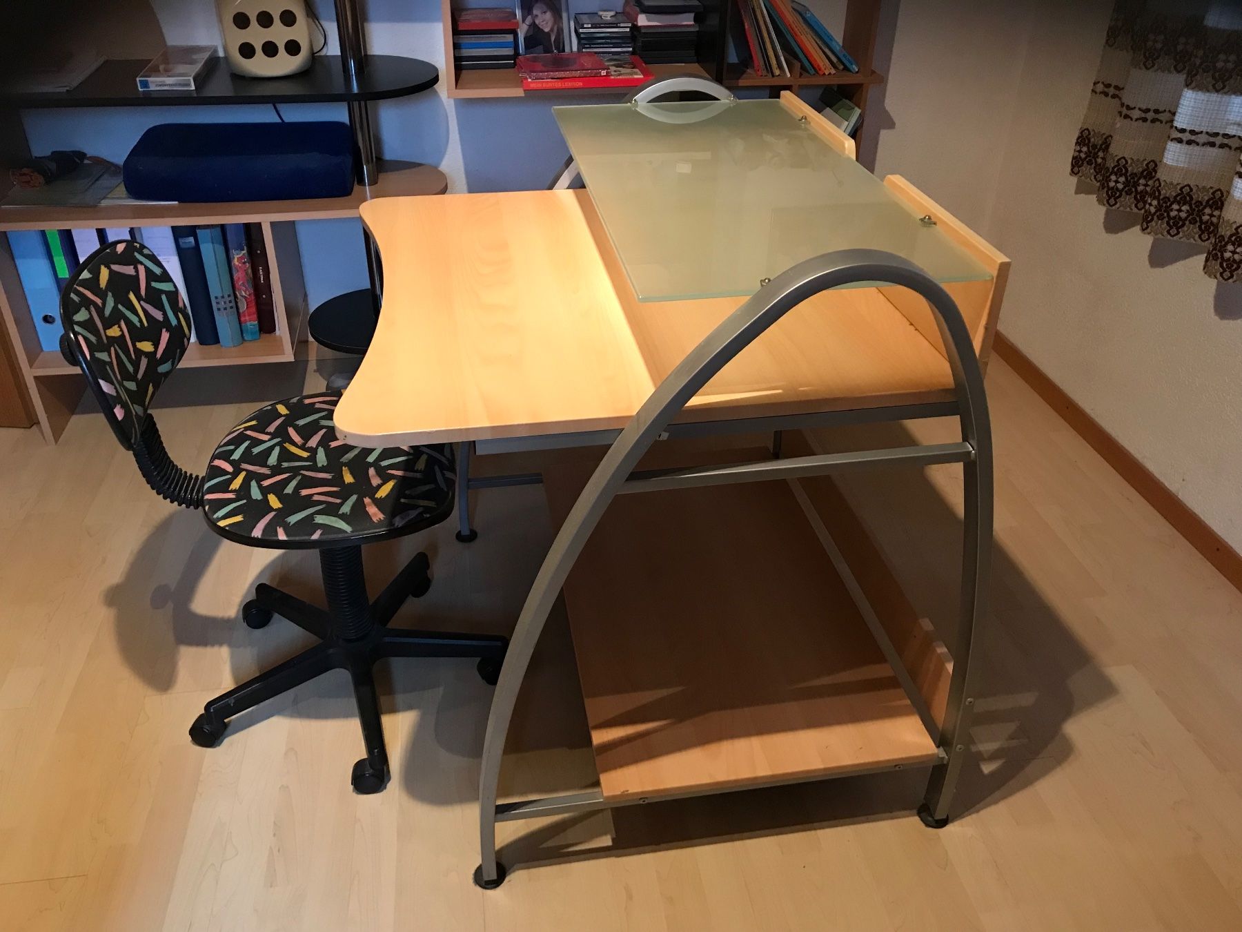 PC: Computertisch Schreibtisch – Usato da Aeugstertal venduto da Spengler1955