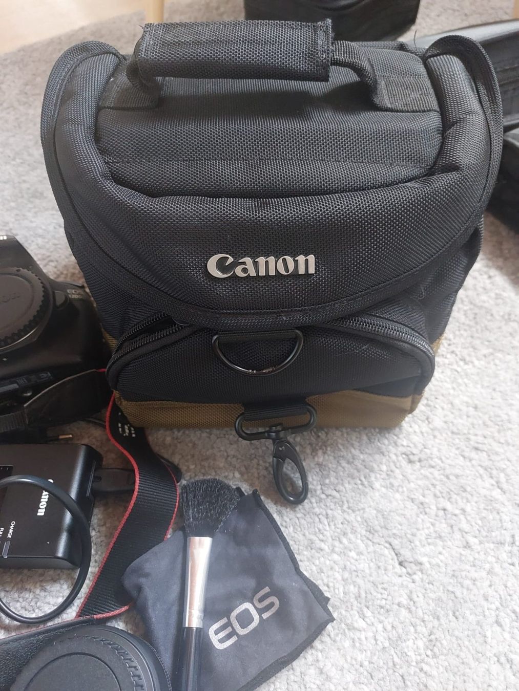 Canon Kamera: Kamera mit drei Objektiven – Gebraucht aus Basel von Salbuquerque 4