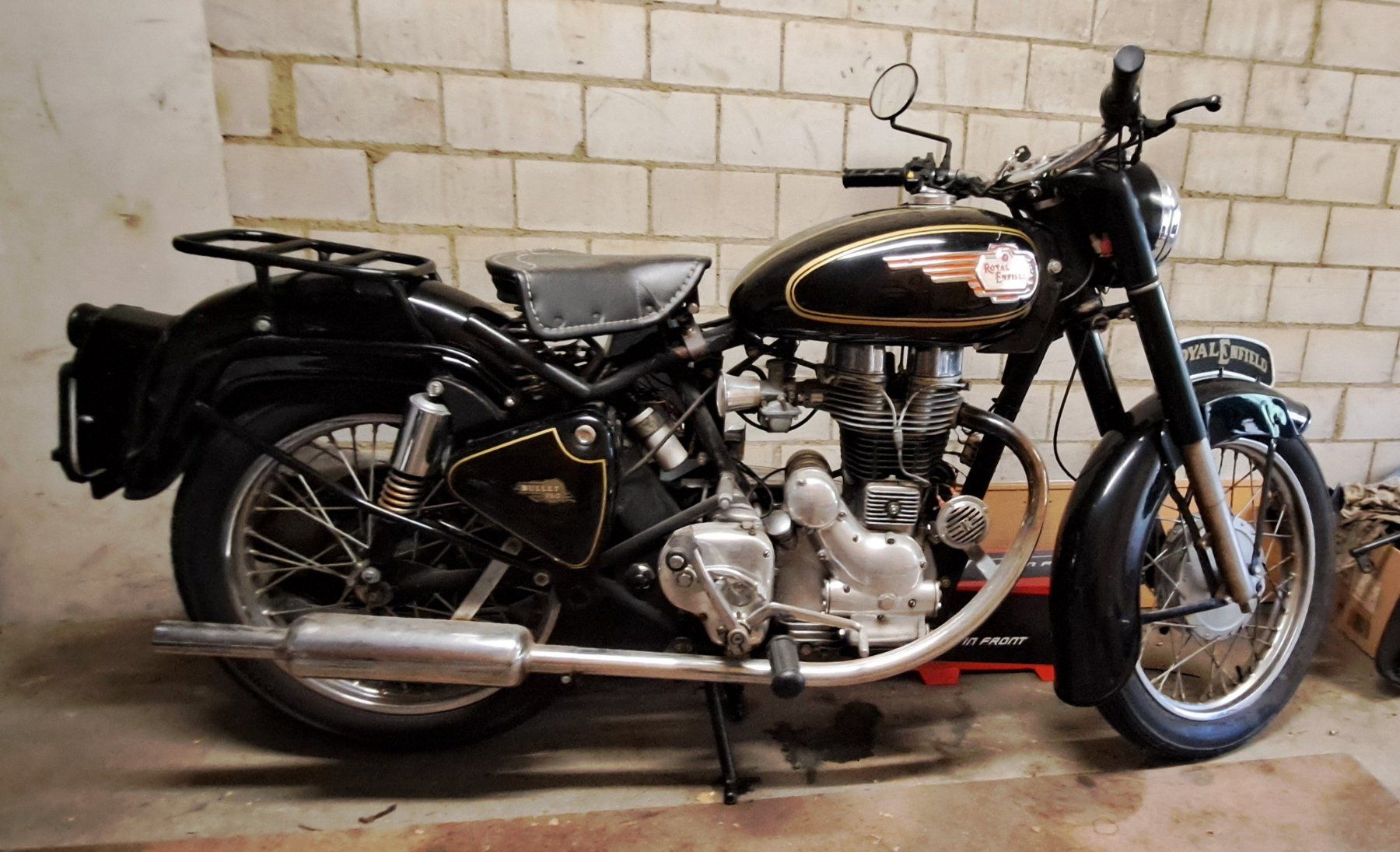 Enfield/Royal-Enfield Strada: Royal Enfield 350cc Bullet – Usato da Basel venduto da Tetram02