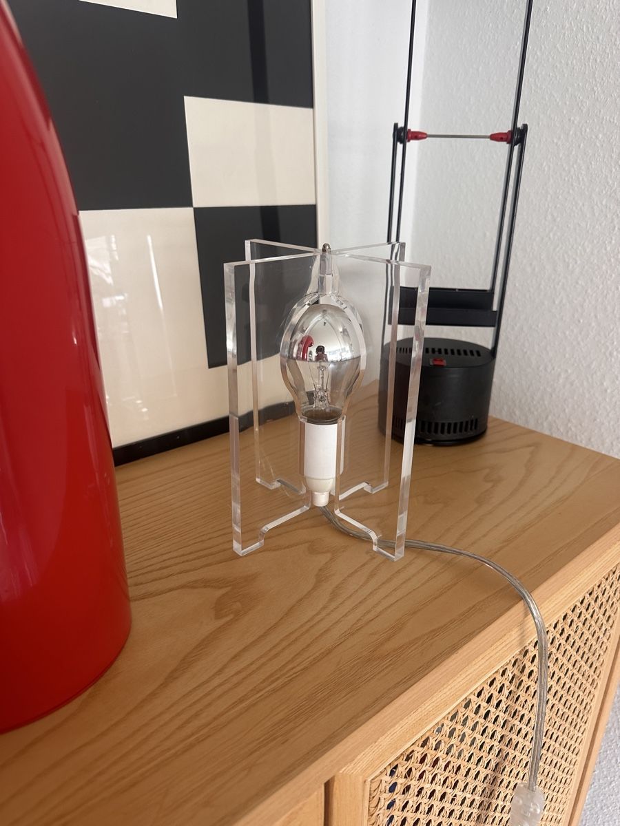 Micasa Lampade: Vintage cool Tischlampe aus Acryl / Plexiglas – Usato da Baden venduto da Marytumby 1