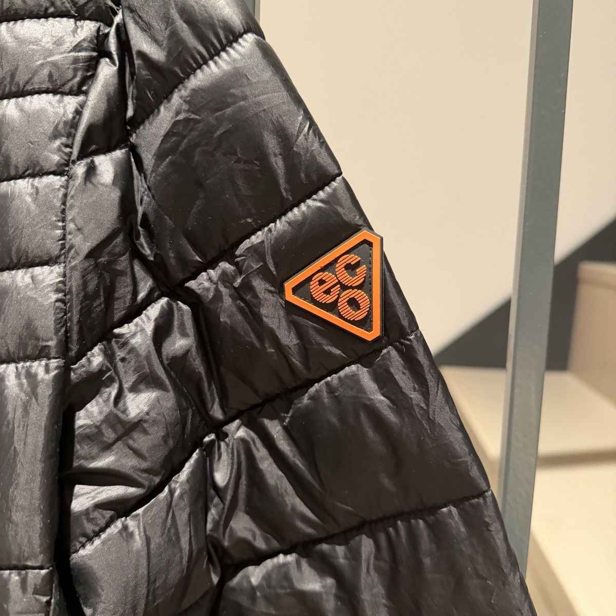 Superdry Giacche: Eco Superdry Black Puffer Jacket – Usato da Lausanne venduto da its_zl9h 2