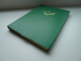 ein Album mit Ausland Briefmarken