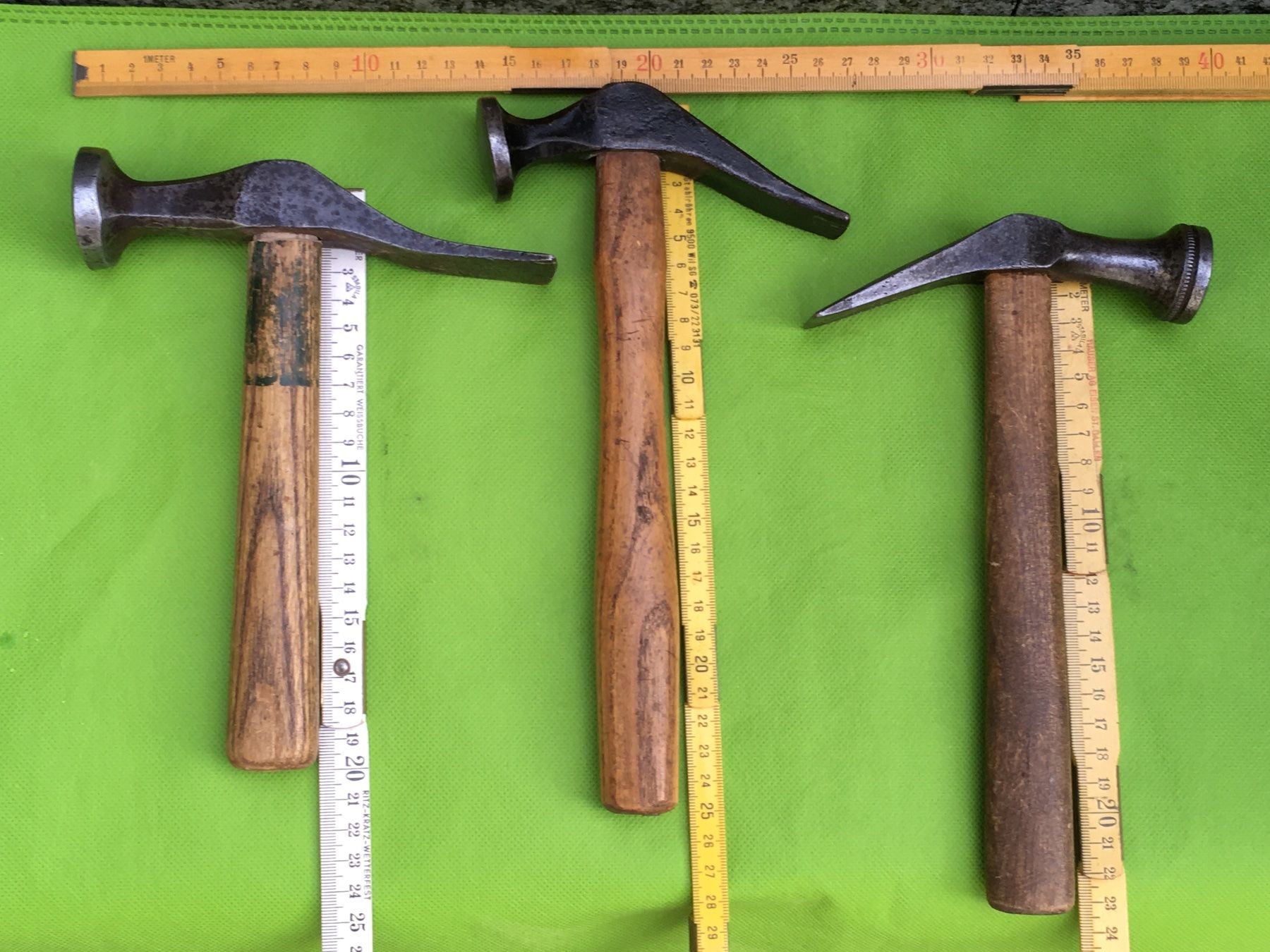 Alle Werkzeuge: alte Schuhmacher Hämmer 3 Stück – Gebraucht aus Wil SG von  8