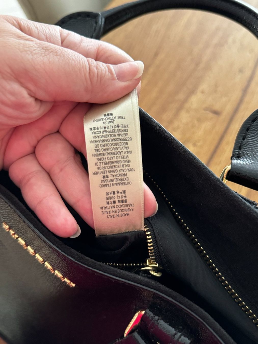 Burberry Borse da donna: Burberry Handtasche schwarz-gold – Usato da Muttenz venduto da einfach-schoen 4