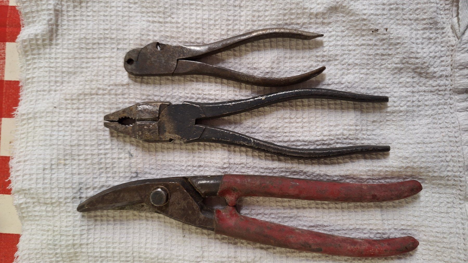 Tous les outils: Scheunenfund ,3 alte Zangen – D'occasion à Dornach par majo8689 9