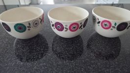 Lot de 3 bols mignons avec motif floral, parfait état!