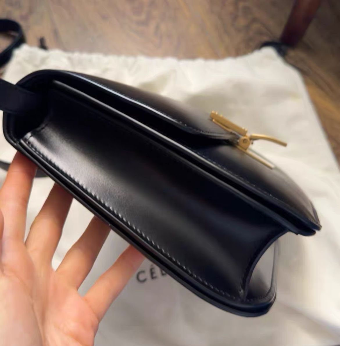 Celine Taschen für Damen: Original Celine BOX Medium Crossbody Handbag – Gebraucht aus Cureglia von Maas73 3
