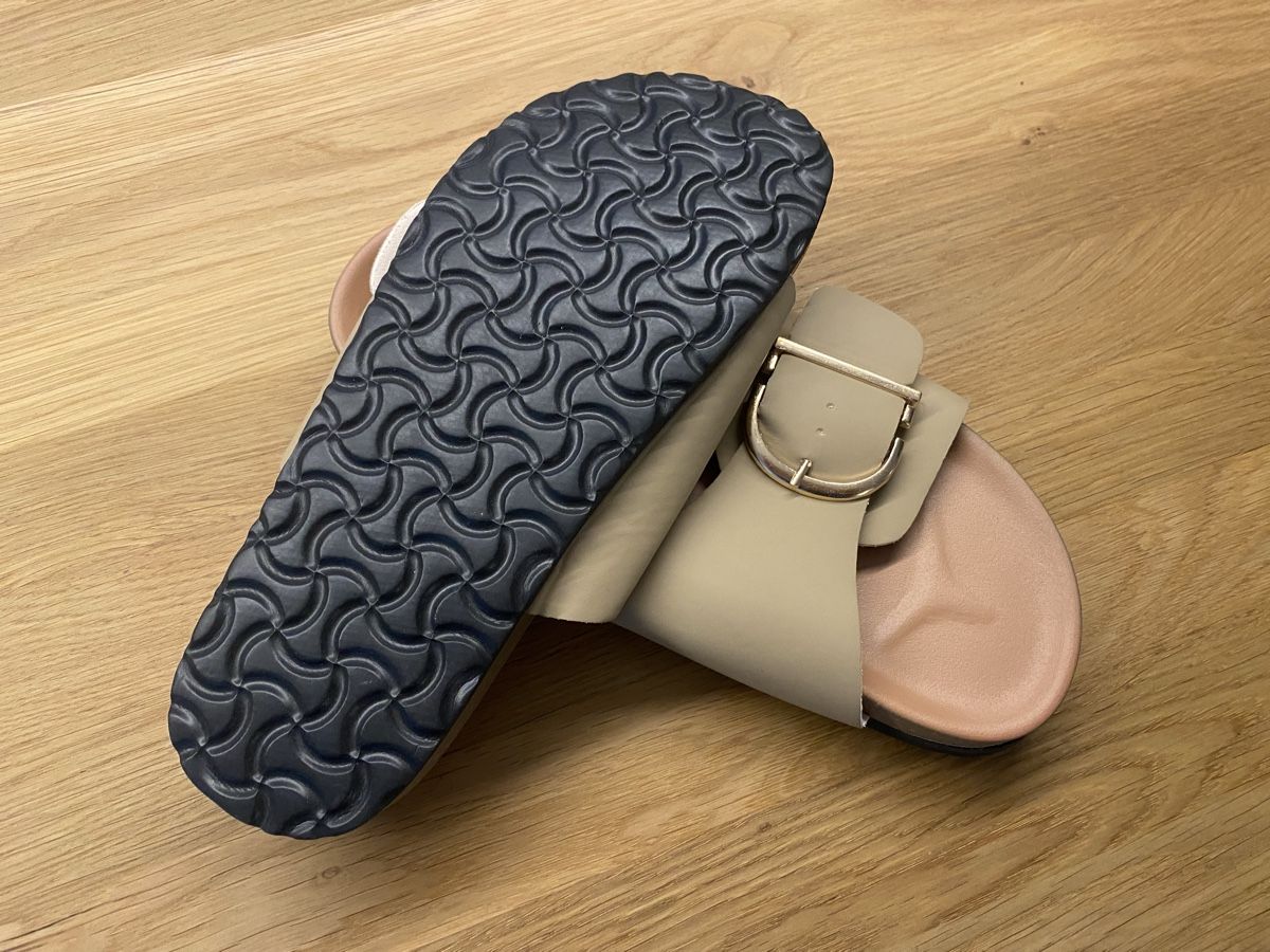 Scarpe da donna: Schlappen, beige, Gr. 37 - NEU! – Nuovo (secondo la descrizione) da Dornach venduto da Dlimi 2