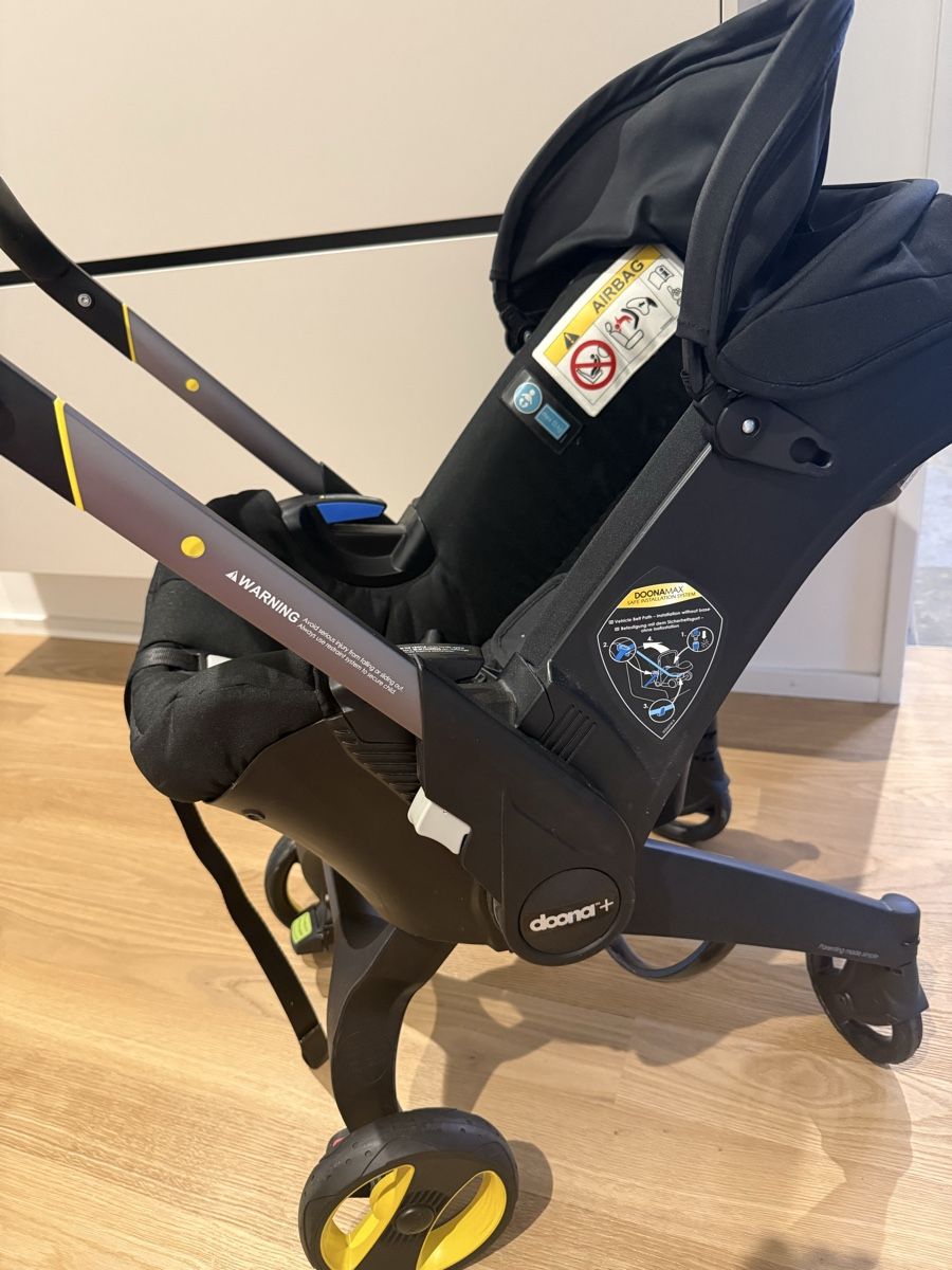 Doona Carrozzine: Doona Plus Kindersitz mit Isofix Basis schwarz gebraucht – Nuovo (secondo la descrizione) da Sax venduto da FreakMara 3
