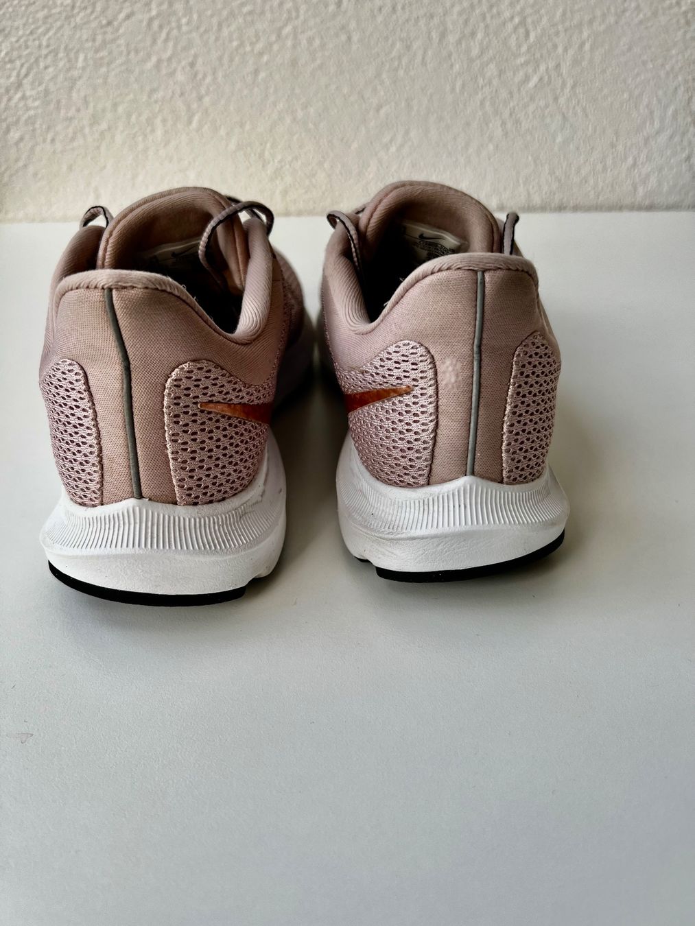 Nike Scarpe da donna: NIKE Quest 2 Laufschuhe rosa Gr. 41 – Usato da Aarau venduto da Obdulia 2