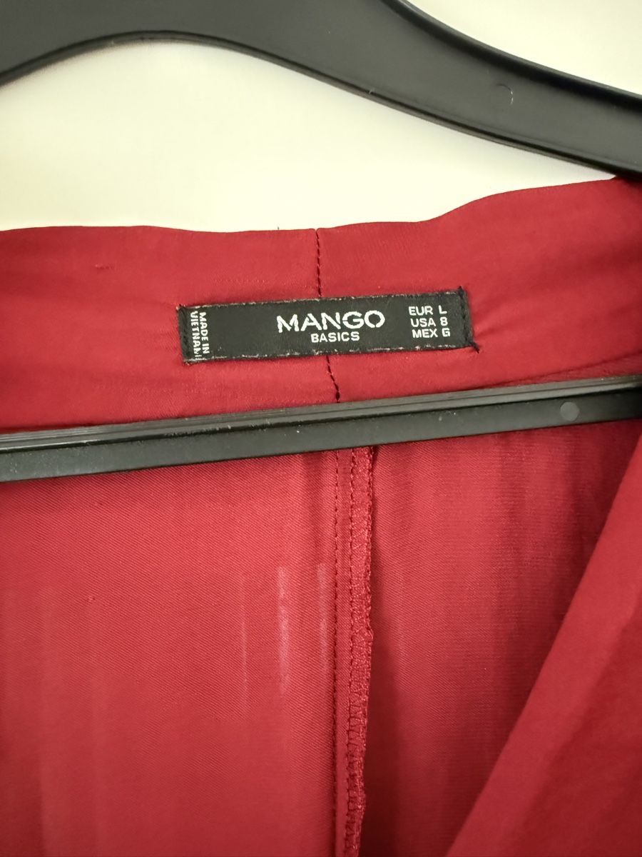 Mango Chemisiers: Damen Bluse Mango Basics Grösse L bordeaux  – D'occasion à Zumikon par naiischoen 2