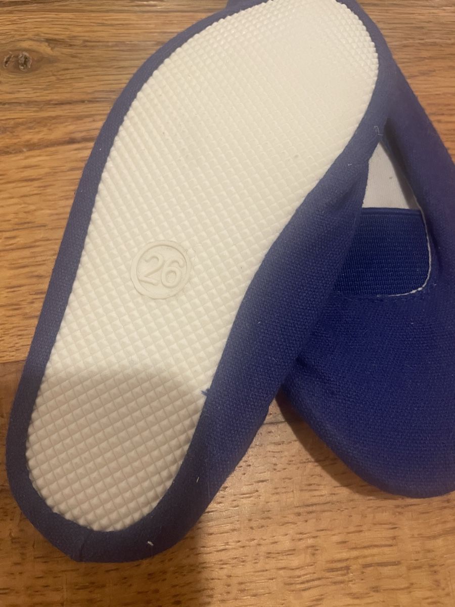 Schuhe für Jungen: Neue Turnschlappen – Neu (gemäss Beschreibung) aus Jonen von vik_7rcj 1